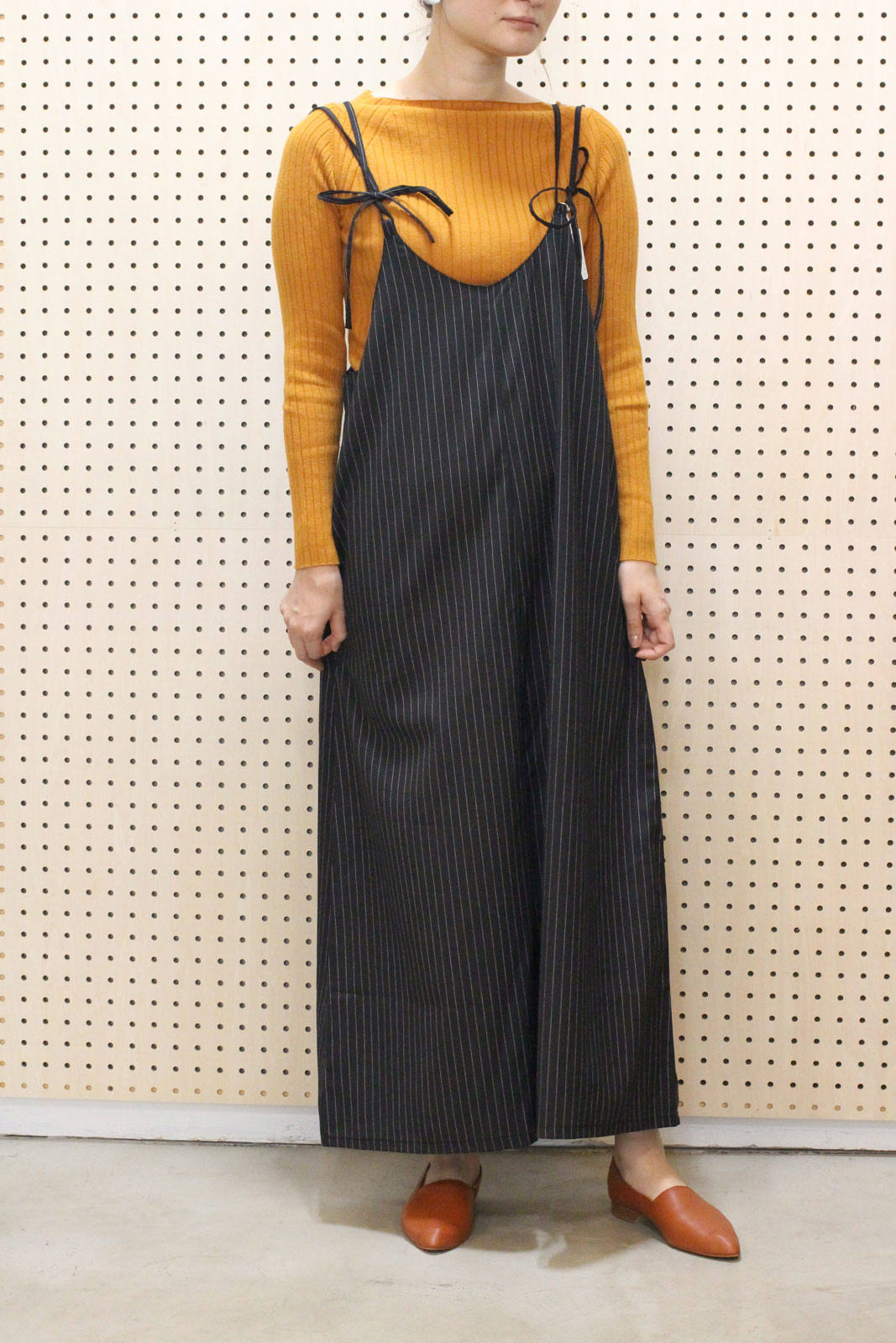 in Field - ストライプワイドサロペット ブラック | ravii ONLINE STORE
