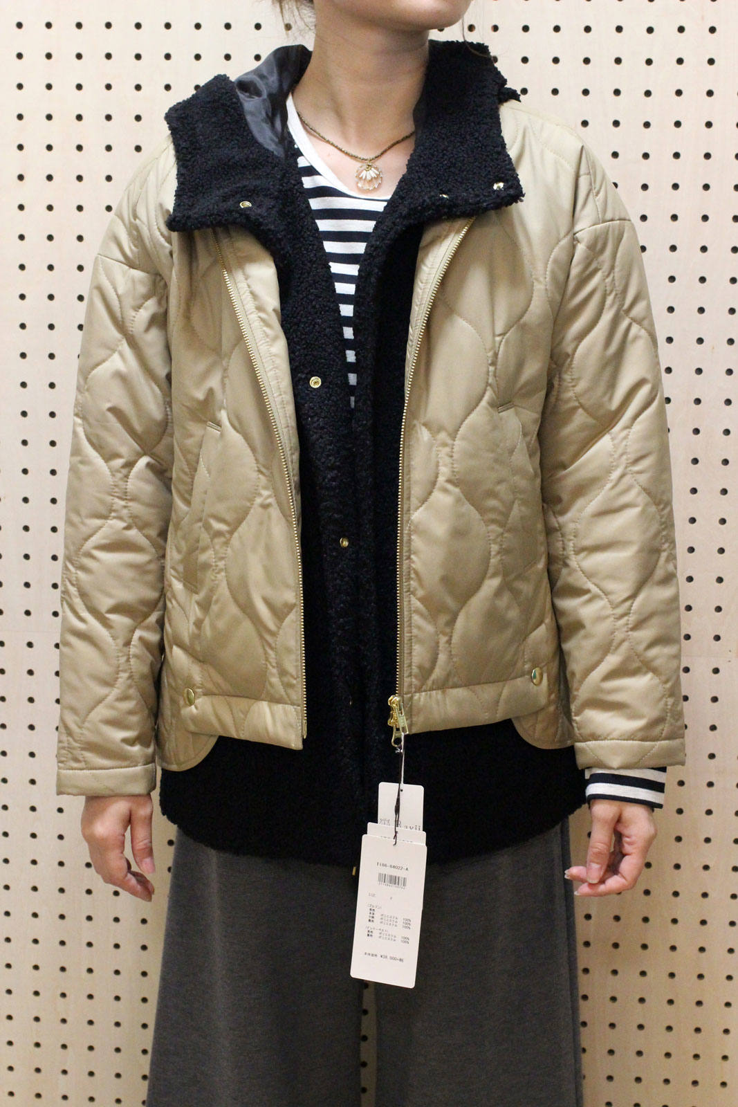 trois インナーフードベスト付キルティングブルゾン ベージュ ravii