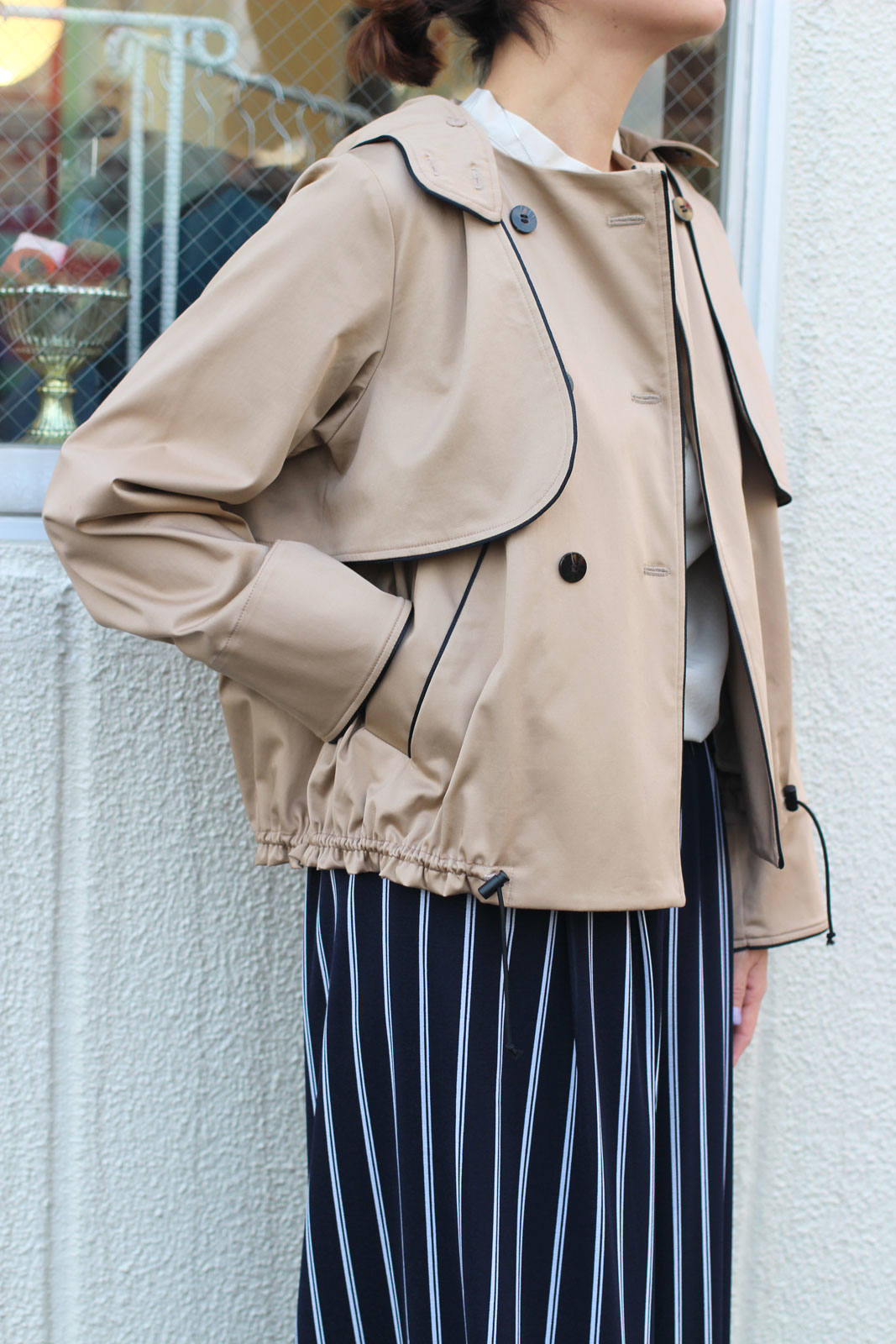 B Chad ショートトレンチコート ベージュ Ravii